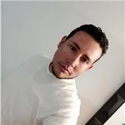 Profesional en telecomunicaciones las clases son dirigidas a todo el personal que tenga dudas y esté enfocado a los sistemas cómo son Windows Linux también en programación